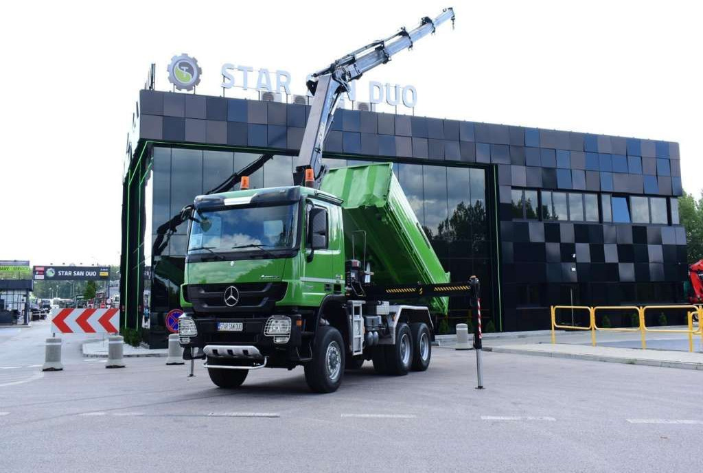 Самосвал Mercedes-Benz  ACTROS 3346 6x6 HIAB 244EP-4 Crane Kipper: фото 12