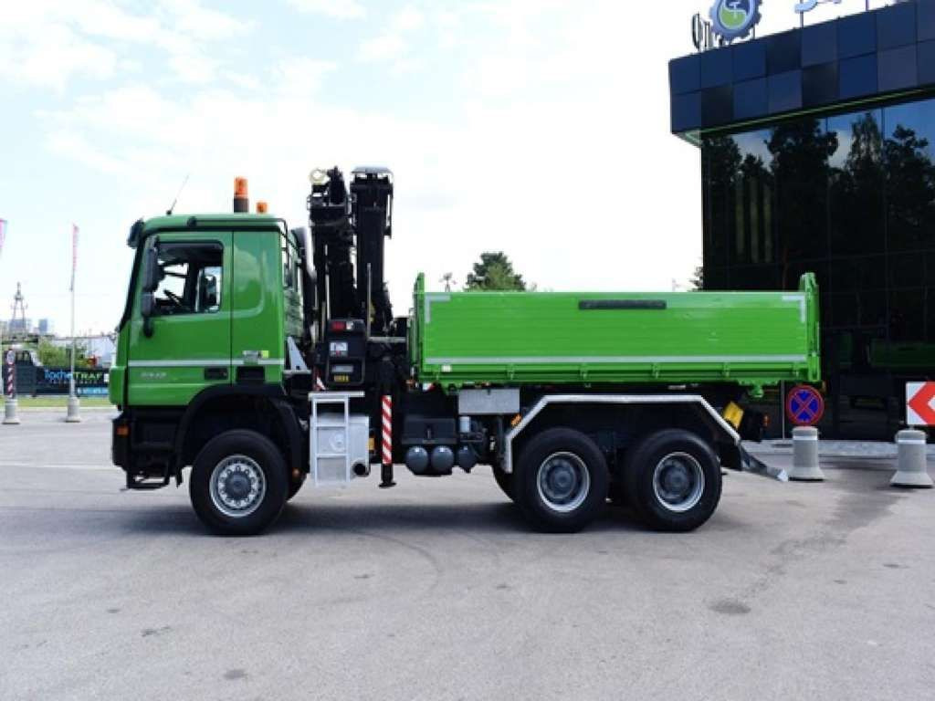 Самосвал Mercedes-Benz  ACTROS 3346 6x6 HIAB 244EP-4 Crane Kipper: фото 6