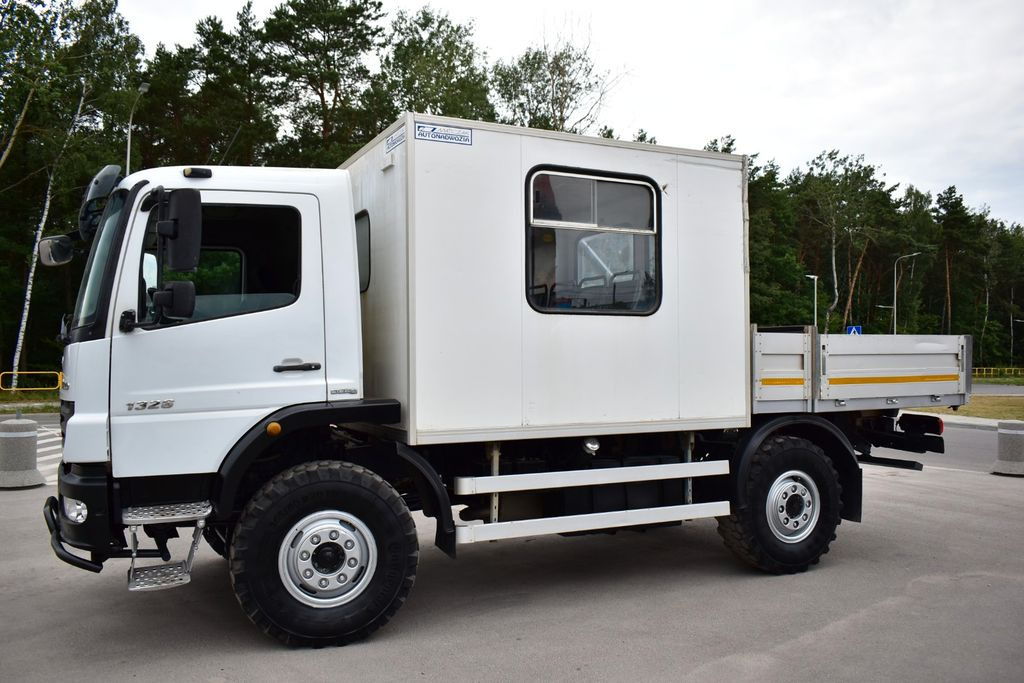 Mercedes-Benz ATEGO 1326 4x4 OFF ROAD CAMPER BUS BOX . - Грузовик с закрытым кузовом: фото 4 Mercedes-Benz ATEGO 1326 4x4 OFF ROAD CAMPER BUS BOX . - Грузовик с закрытым кузовом: фото 4