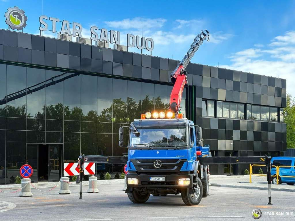 Mercedes-Benz AXOR 1833 4x4 Palfinger PK 22002 EH Crane Winch - Самосвал: фото 3 Mercedes-Benz AXOR 1833 4x4 Palfinger PK 22002 EH Crane Winch - Самосвал: фото 3