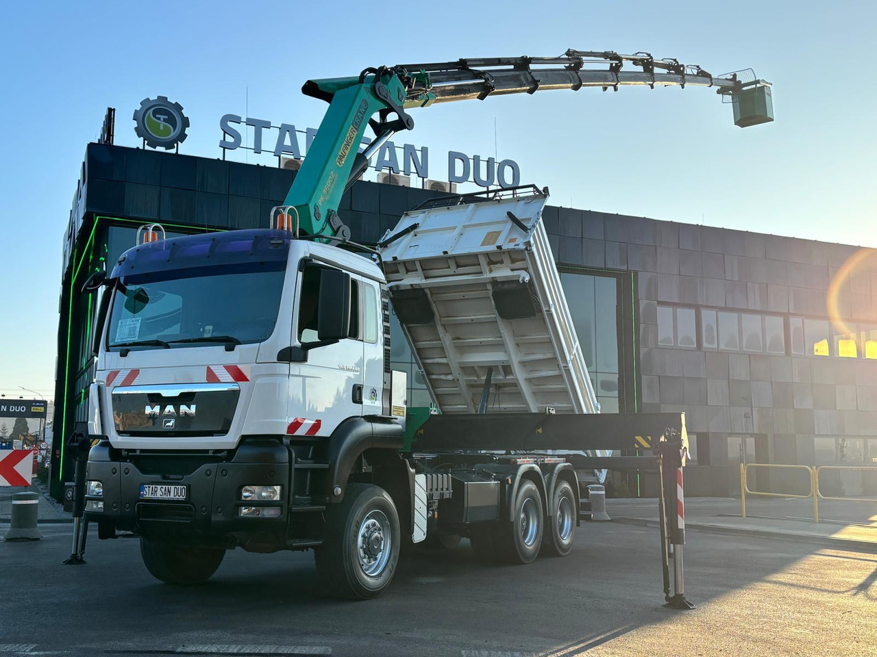 - Самосвал: фото 1 - Самосвал: фото 1