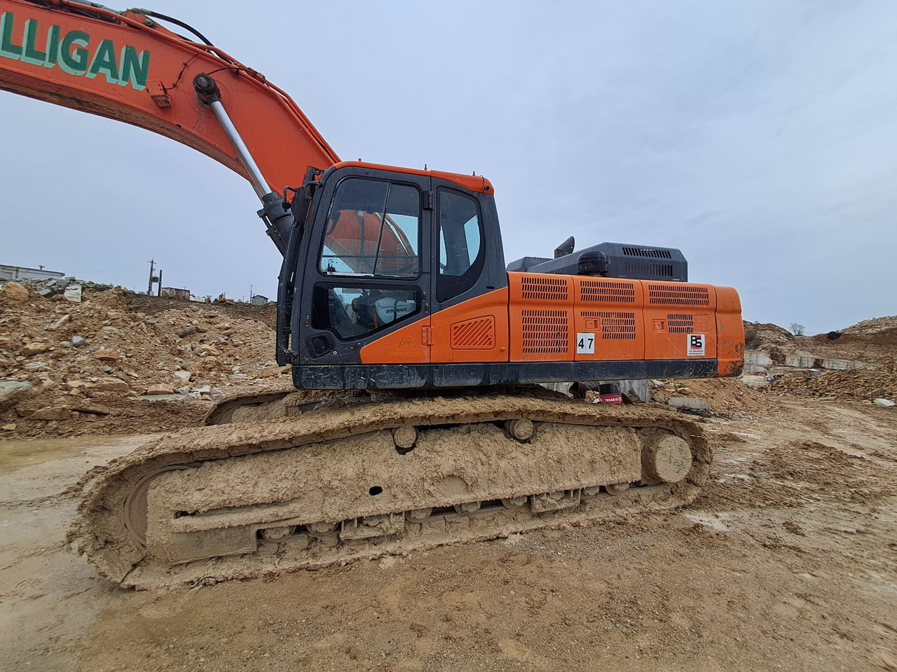 DOOSAN DX 420 LC - Гусеничный экскаватор: фото 3 DOOSAN DX 420 LC - Гусеничный экскаватор: фото 3