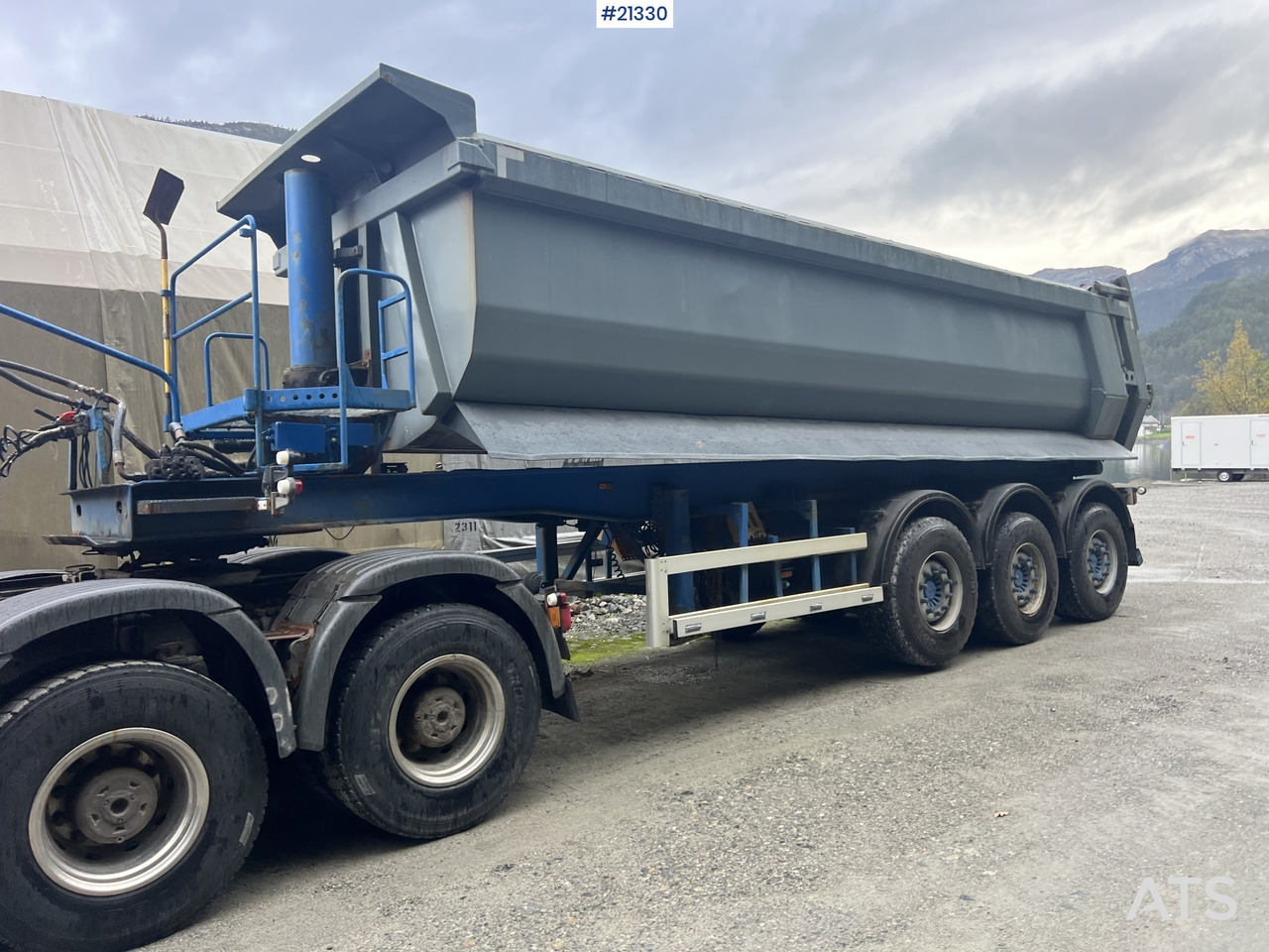 Carnehl 3 akslet tippsemi - Самосвальный полуприцеп: фото 4 Carnehl 3 akslet tippsemi - Самосвальный полуприцеп: фото 4