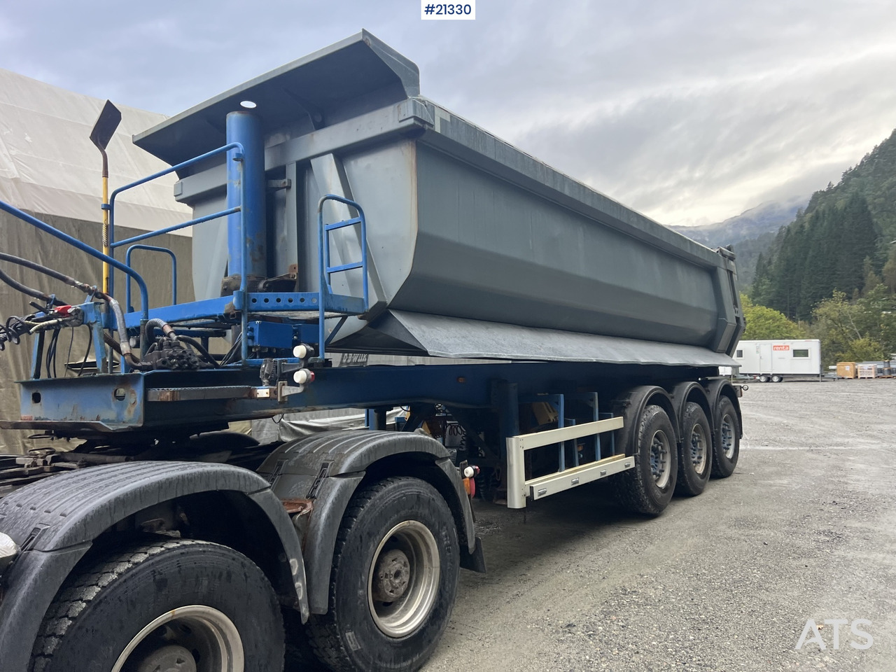 Carnehl 3 akslet tippsemi - Самосвальный полуприцеп: фото 1 Carnehl 3 akslet tippsemi - Самосвальный полуприцеп: фото 1