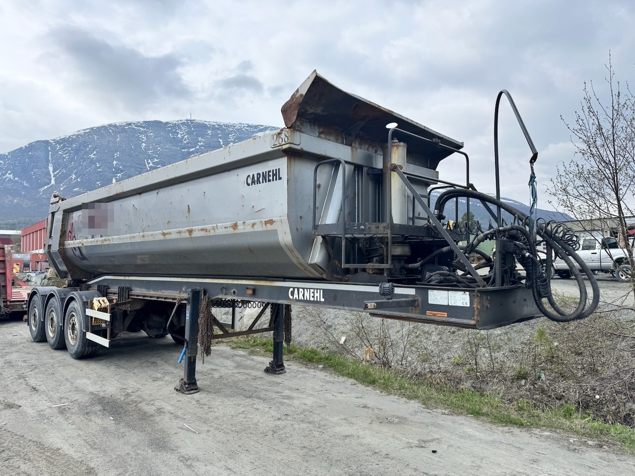 Carnehl Tippsemi - Самосвальный полуприцеп: фото 1 Carnehl Tippsemi - Самосвальный полуприцеп: фото 1