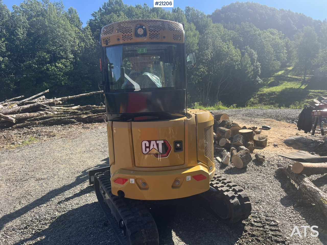 Caterpillar 302.7 CR - Мини-экскаватор: фото 2 Caterpillar 302.7 CR - Мини-экскаватор: фото 2