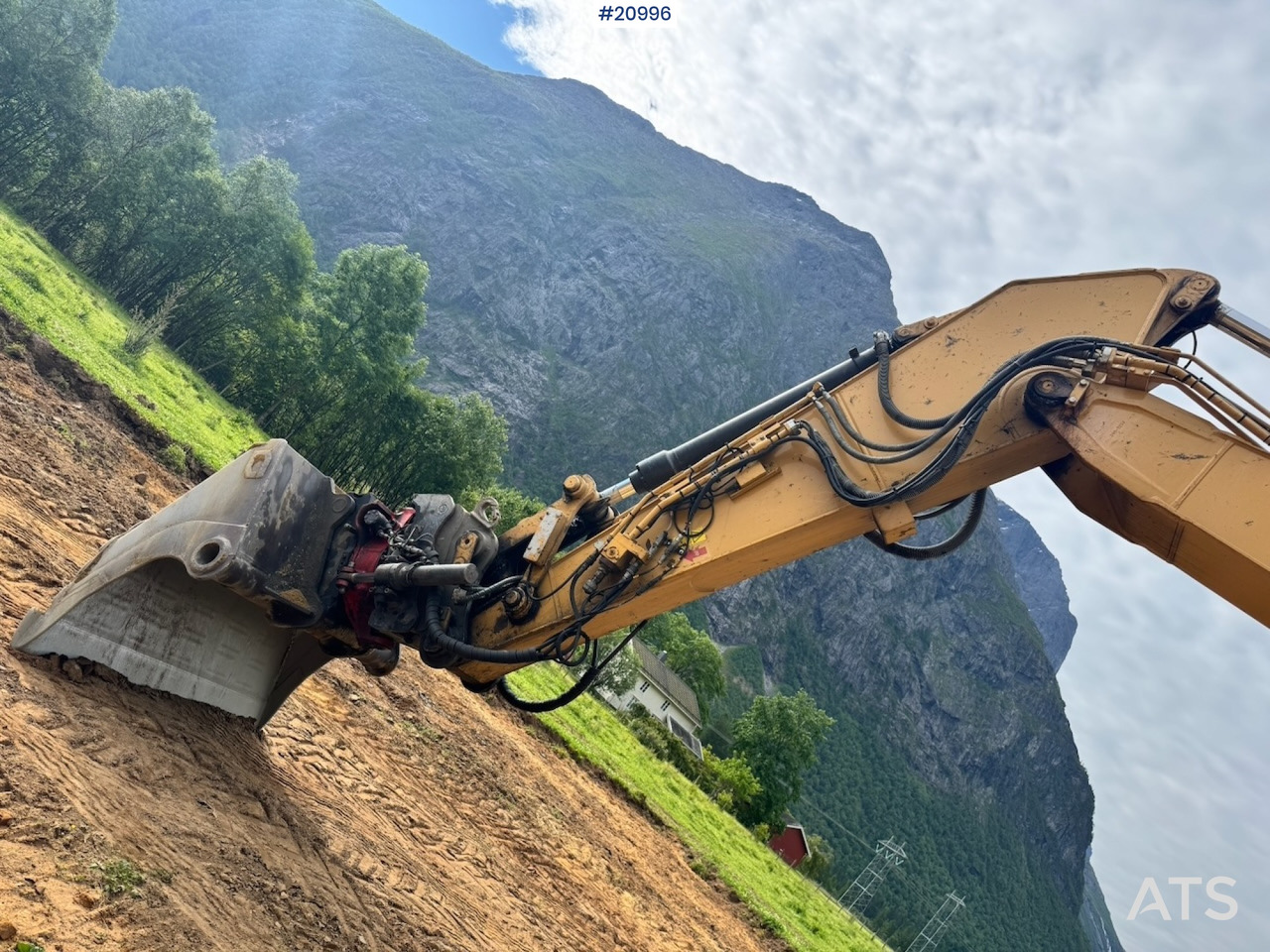 Гусеничный экскаватор Caterpillar 320EL: фото 26