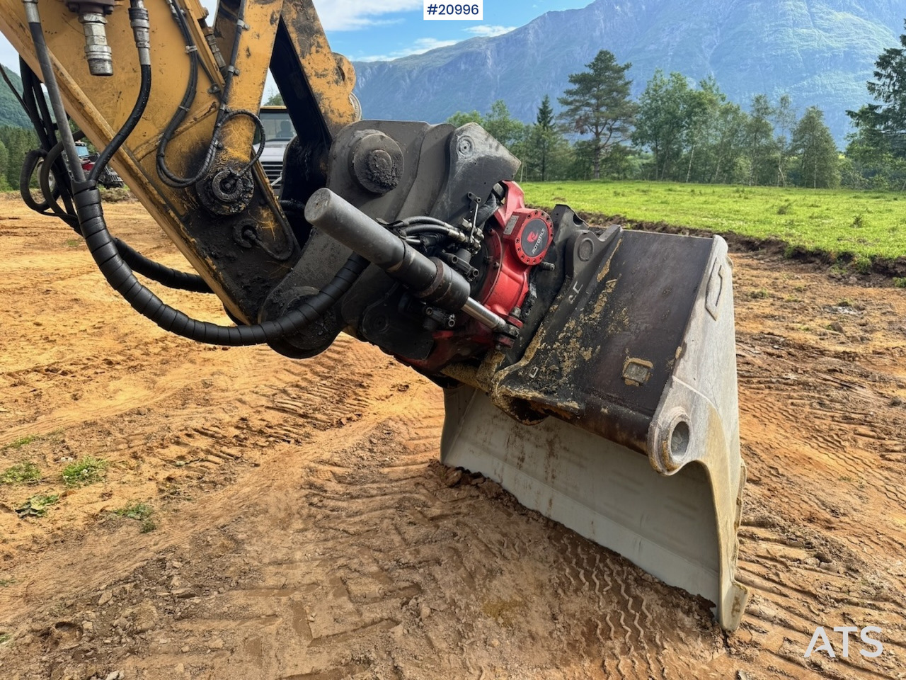 Гусеничный экскаватор Caterpillar 320EL: фото 29