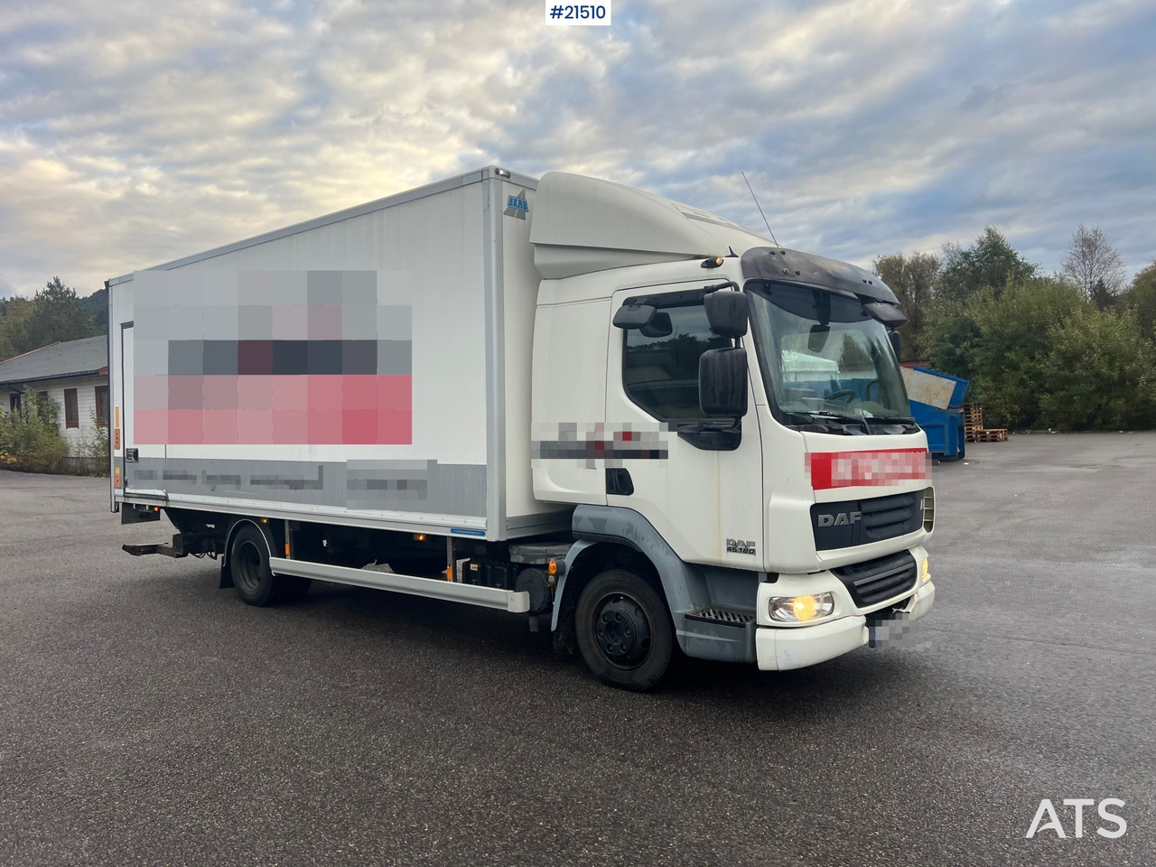 DAF LF 45 4x2 Skapbil m/ lift Rep.Objekt - Грузовик с закрытым кузовом: фото 1 DAF LF 45 4x2 Skapbil m/ lift Rep.Objekt - Грузовик с закрытым кузовом: фото 1