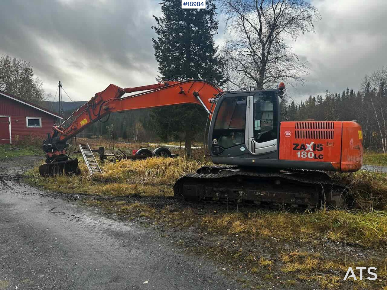 Hitachi ZX180LC-3 - Экскаватор: фото 3 Hitachi ZX180LC-3 - Экскаватор: фото 3