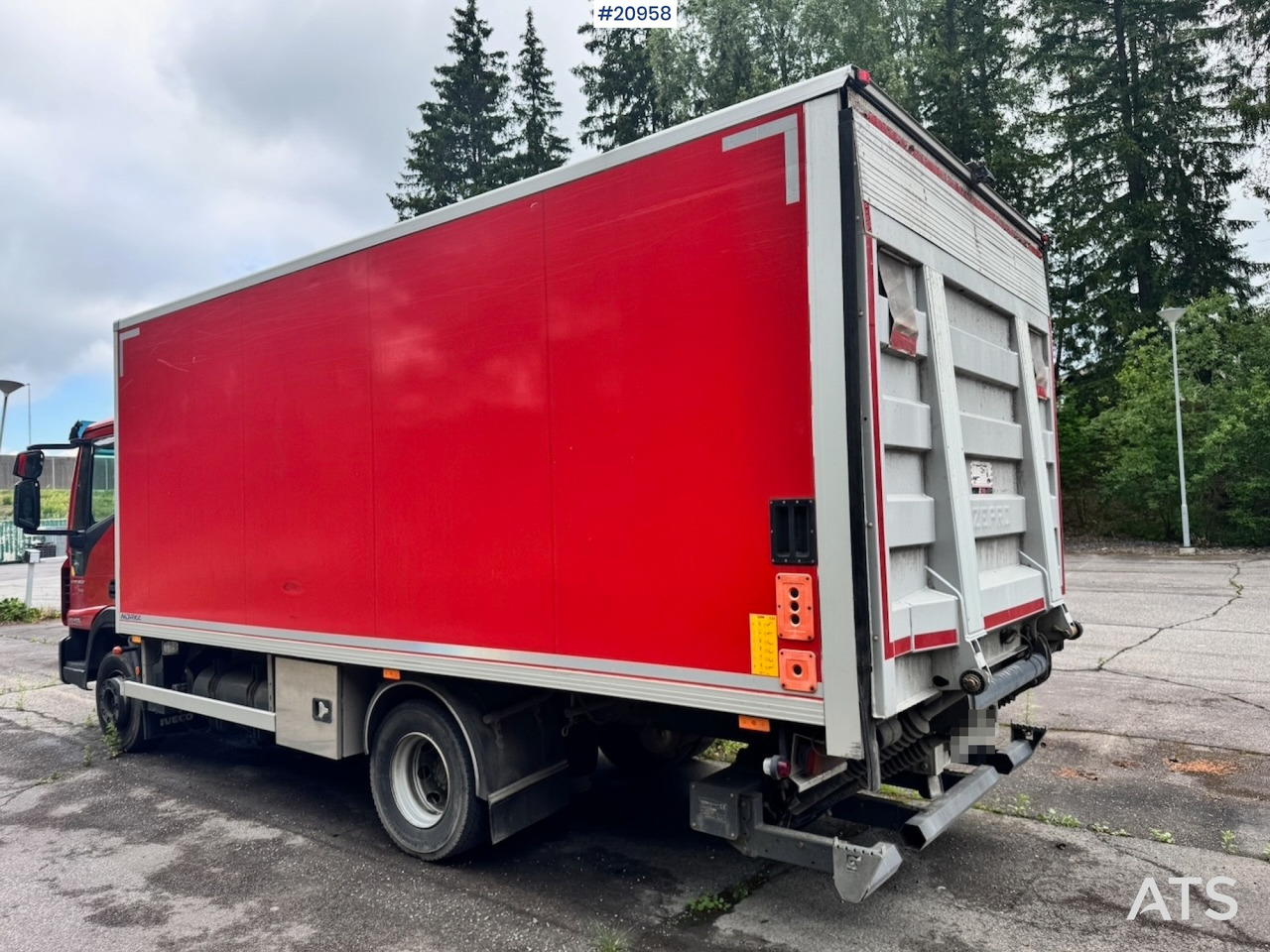 Iveco EuroCargo 120-210L - Грузовик с закрытым кузовом: фото 4 Iveco EuroCargo 120-210L - Грузовик с закрытым кузовом: фото 4