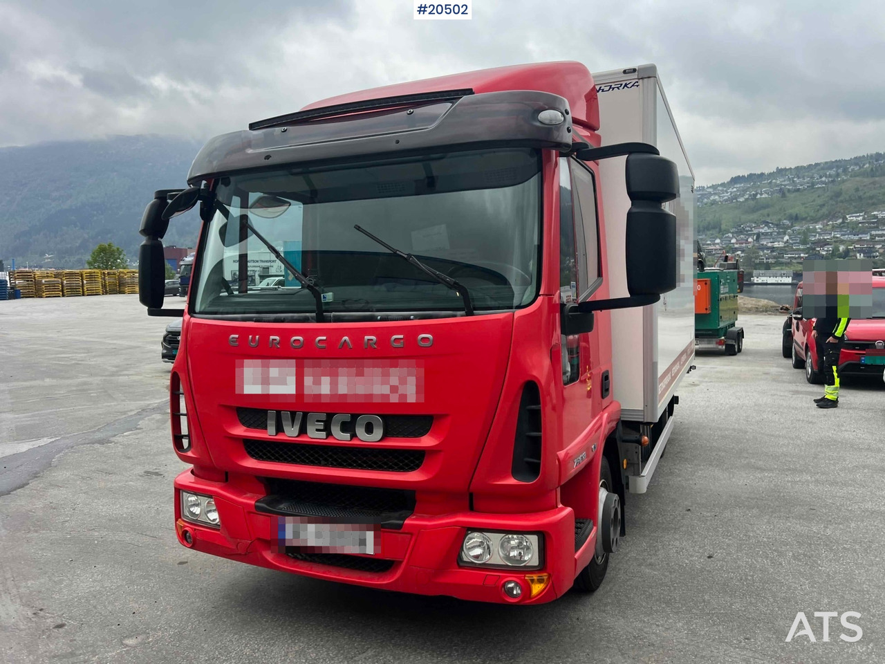 Iveco Eurocargo 75E18 - Грузовик с закрытым кузовом: фото 2 Iveco Eurocargo 75E18 - Грузовик с закрытым кузовом: фото 2