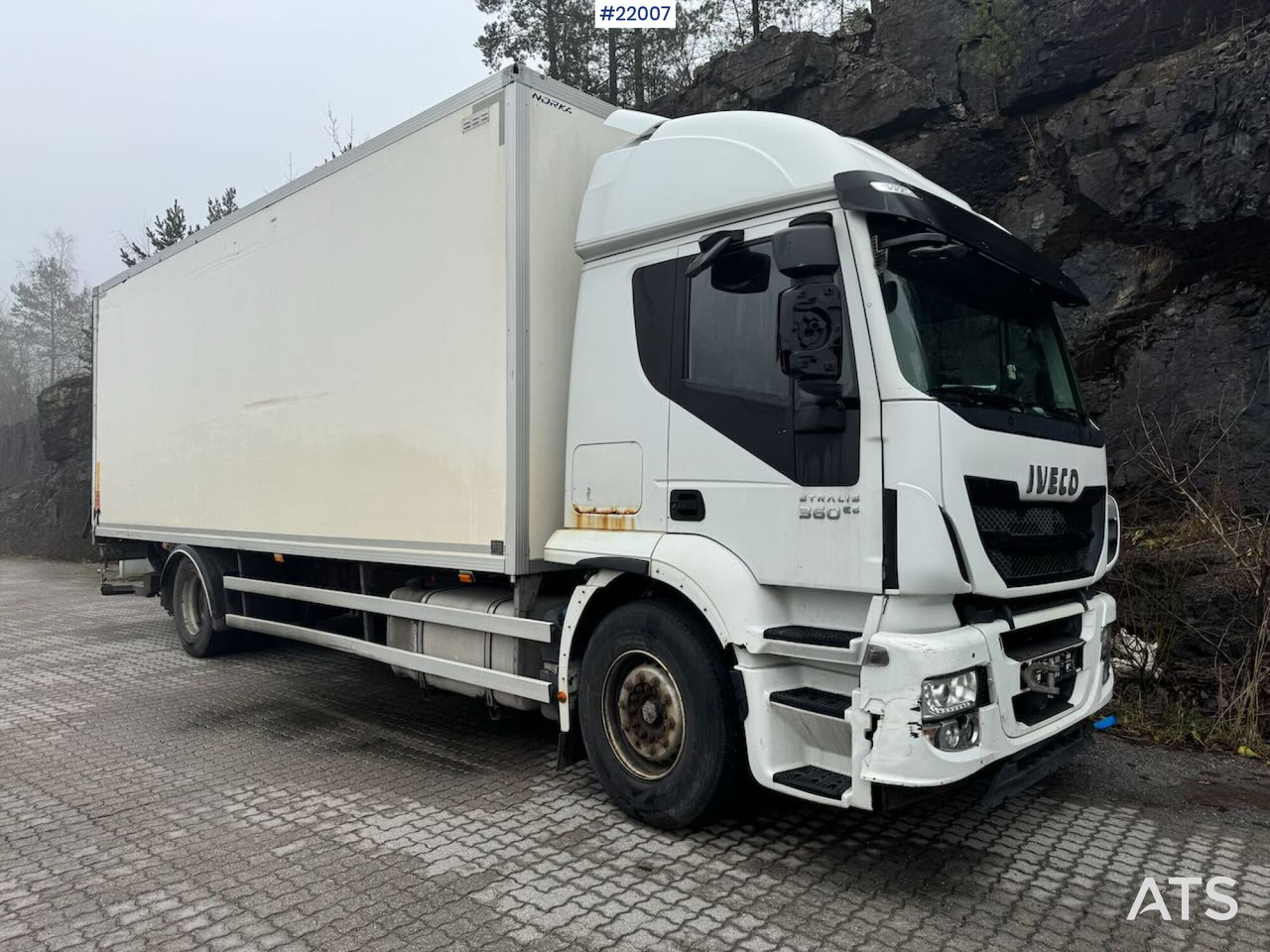 Iveco Stralis 360 4x2 skapbil m/ full sideåping. Rep objekt. - Грузовик с закрытым кузовом: фото 2 Iveco Stralis 360 4x2 skapbil m/ full sideåping. Rep objekt. - Грузовик с закрытым кузовом: фото 2