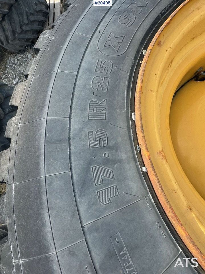 Michelin vinterdekk m/ felg - Шины и диски для Строительной техники: фото 3 Michelin vinterdekk m/ felg - Шины и диски для Строительной техники: фото 3