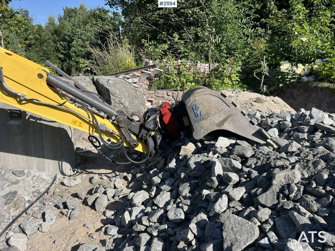 New Holland E55B - Гусеничный экскаватор: фото 4 New Holland E55B - Гусеничный экскаватор: фото 4