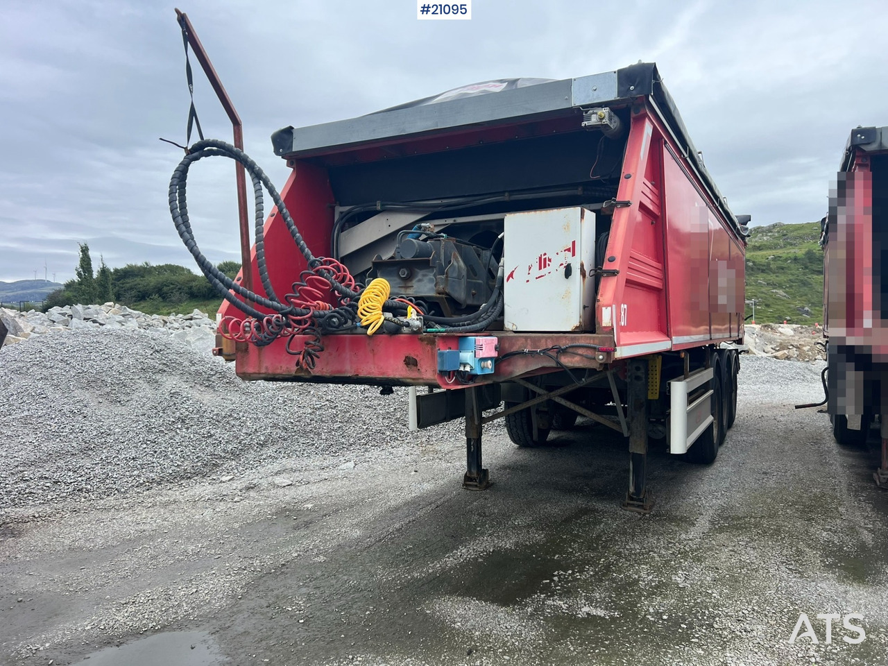 Fliegl Fahrzeugbau - Полуприцеп, Асфальтоукладочная техника: фото 1 Fliegl Fahrzeugbau - Полуприцеп, Асфальтоукладочная техника: фото 1