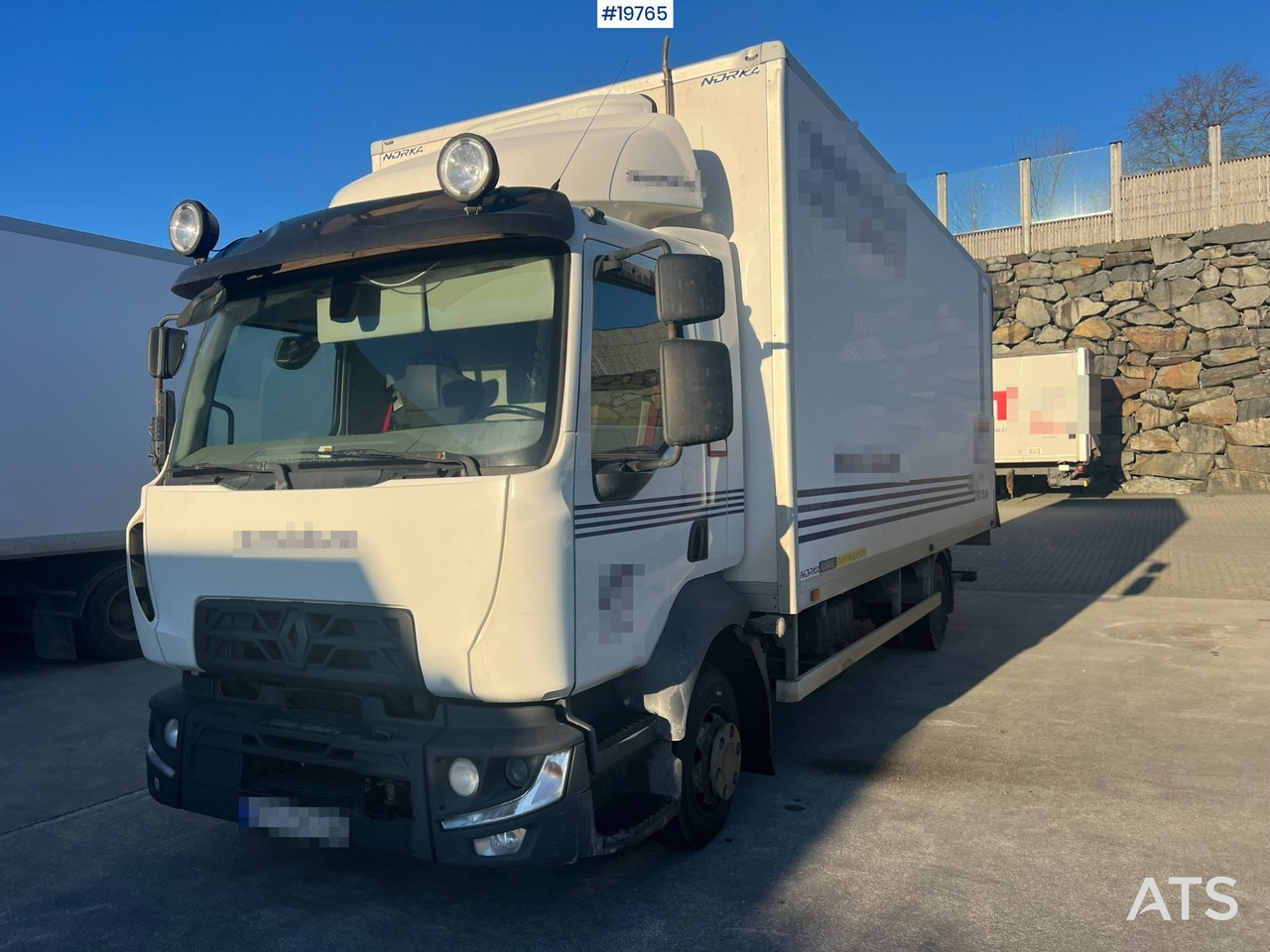Грузовик с закрытым кузовом Renault D7.5: фото 43