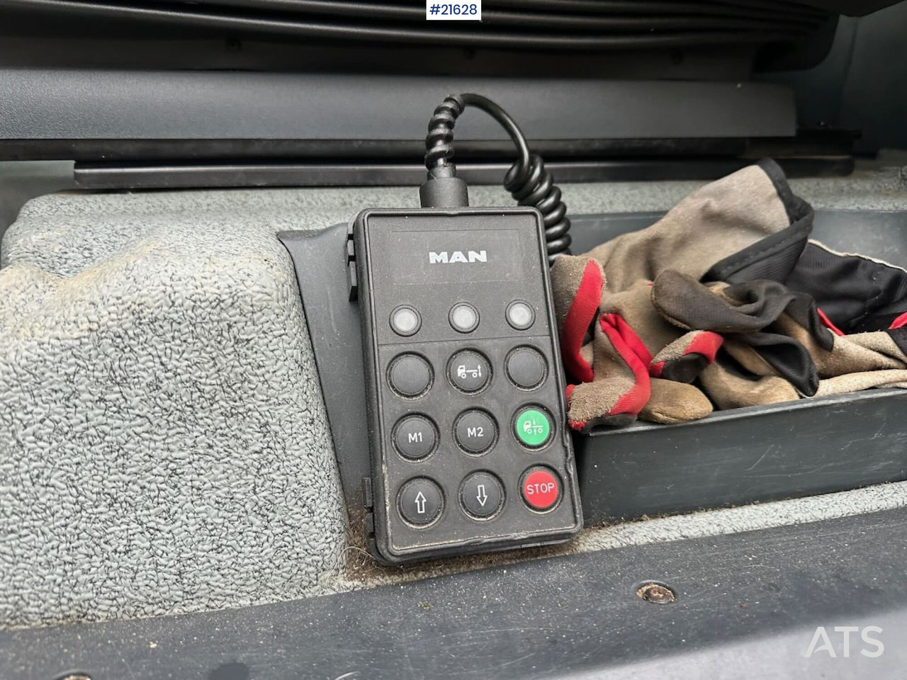 Тягач MAN TGA 28.530 6x2 trekkvogn m/ 1987 L.A.G Bree 3 akslet tippsemi SE VIDEO: фото 32 Тягач MAN TGA 28.530 6x2 trekkvogn m/ 1987 L.A.G Bree 3 akslet tippsemi SE VIDEO: фото 32