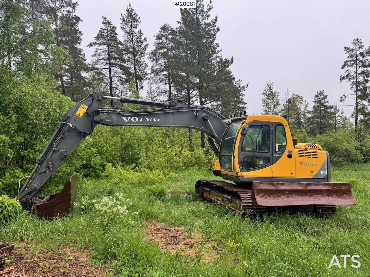 Volvo EC140LC - Гусеничный экскаватор: фото 2 Volvo EC140LC - Гусеничный экскаватор: фото 2