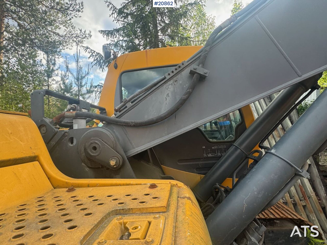 Volvo EC240LC - Гусеничный экскаватор: фото 5 Volvo EC240LC - Гусеничный экскаватор: фото 5