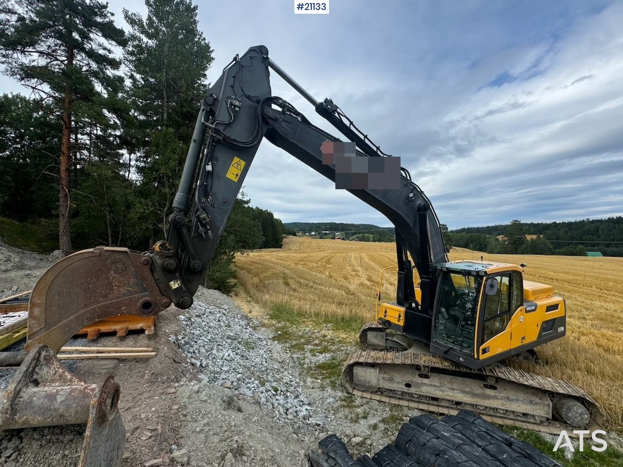 Volvo EC250DL - Гусеничный экскаватор: фото 2 Volvo EC250DL - Гусеничный экскаватор: фото 2
