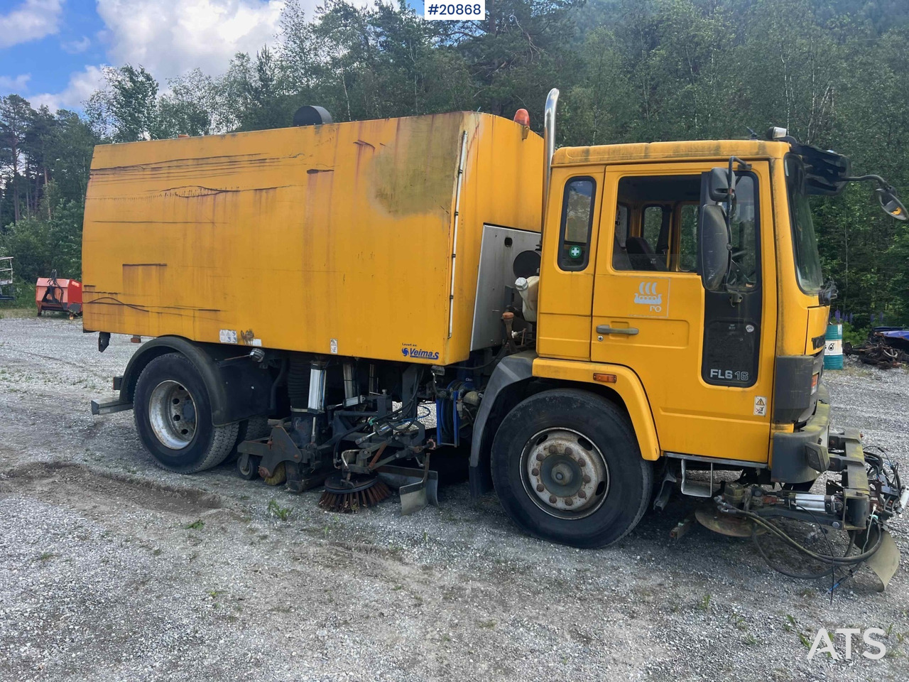 Volvo FL616 - Подметально-уборочная машина: фото 4 Volvo FL616 - Подметально-уборочная машина: фото 4