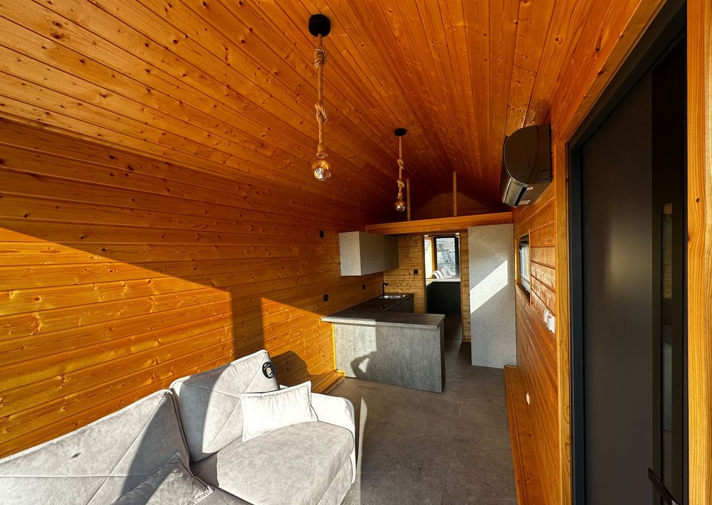 Boro Drewniany DOMEK MOBILNY na przyczepie 7,5m x 2,5m - Прицеп дача: фото 3 Boro Drewniany DOMEK MOBILNY na przyczepie 7,5m x 2,5m - Прицеп дача: фото 3