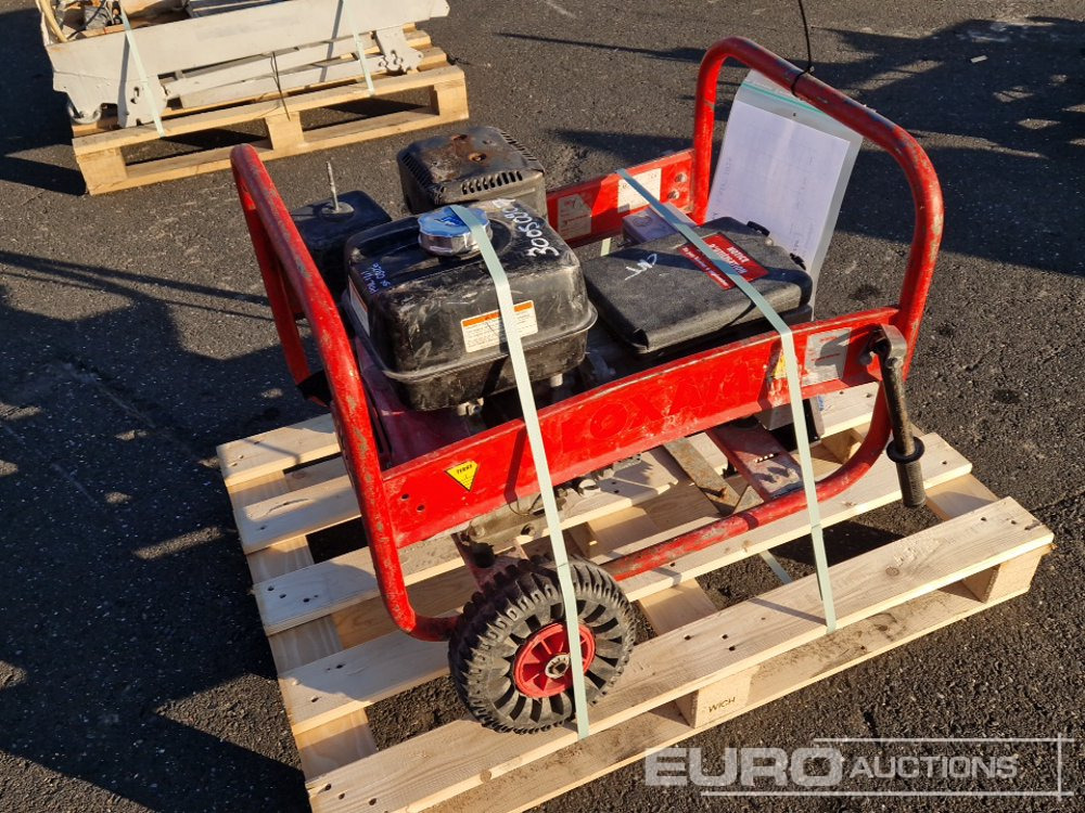 2011 Pramac E8000 - Электрогенератор: фото 1 2011 Pramac E8000 - Электрогенератор: фото 1