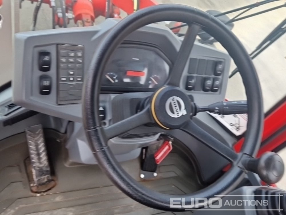 Колёсный погрузчик 2019 Volvo L30G: фото 30