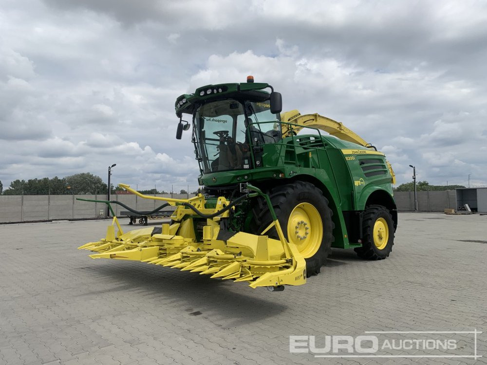 2021 John Deere 8200 - Зерноуборочный комбайн: фото 1 2021 John Deere 8200 - Зерноуборочный комбайн: фото 1