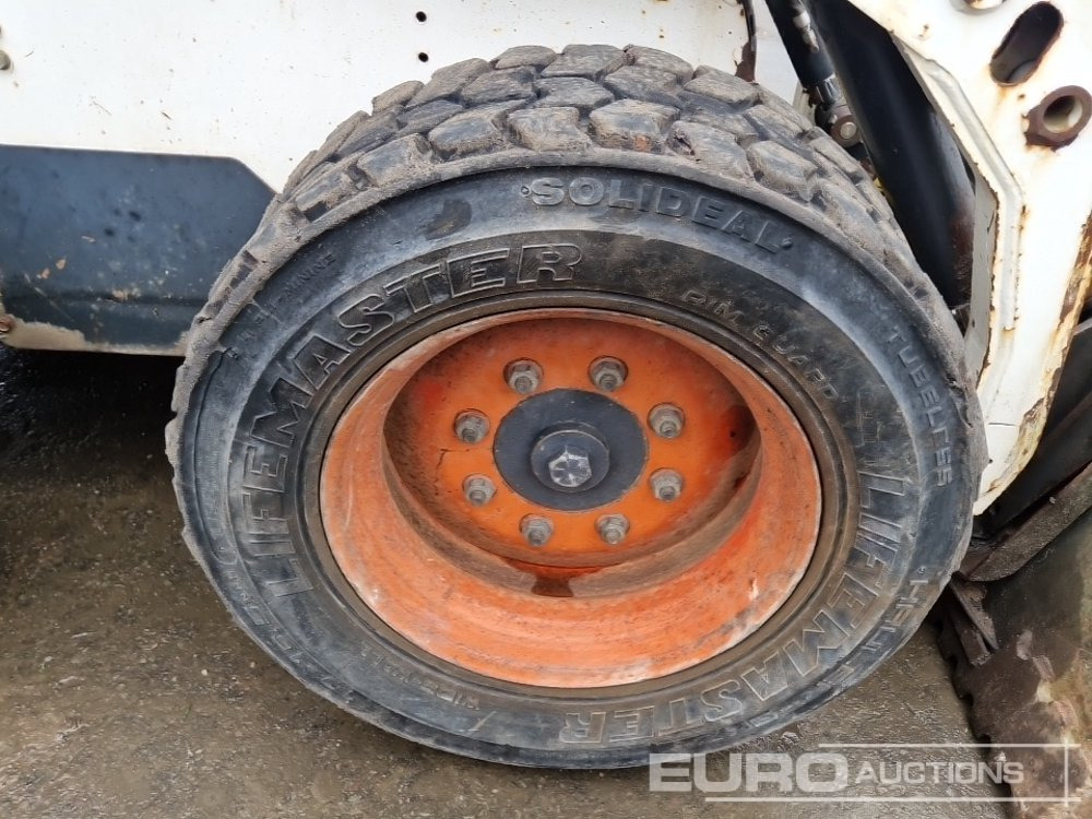 Мини-погрузчик с бортовым поворотом Bobcat S160: фото 7 Мини-погрузчик с бортовым поворотом Bobcat S160: фото 7