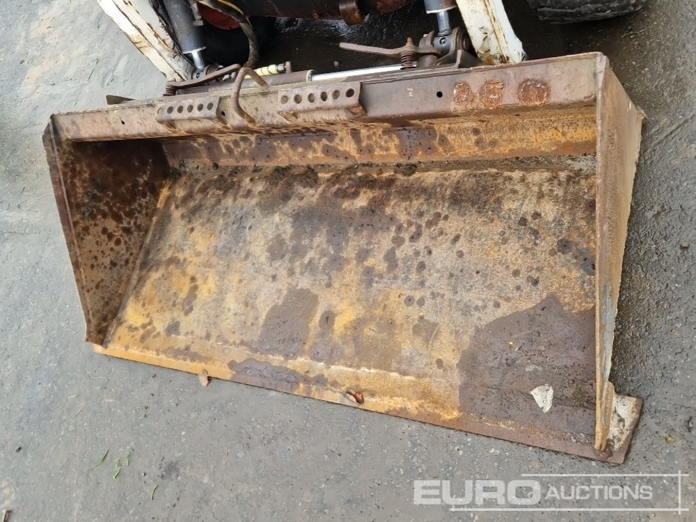 Мини-погрузчик с бортовым поворотом Bobcat S160: фото 11 Мини-погрузчик с бортовым поворотом Bobcat S160: фото 11