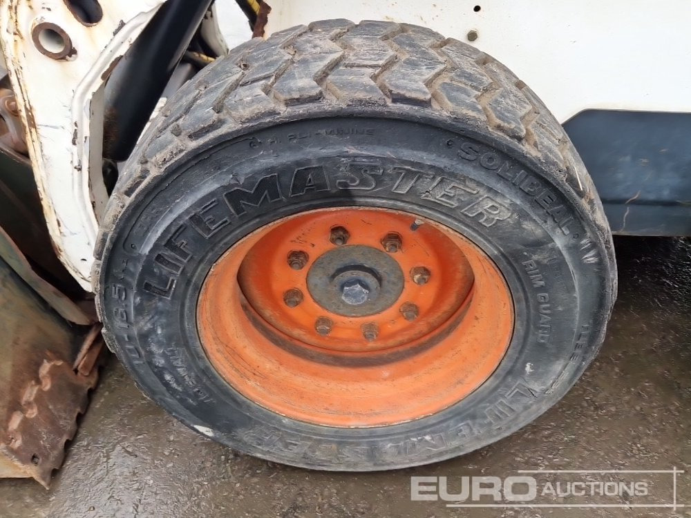 Мини-погрузчик с бортовым поворотом Bobcat S160: фото 10 Мини-погрузчик с бортовым поворотом Bobcat S160: фото 10