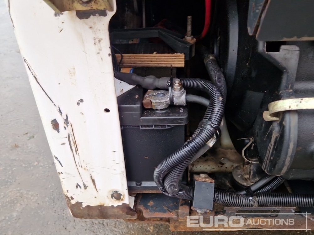 Мини-погрузчик с бортовым поворотом Bobcat S160: фото 19 Мини-погрузчик с бортовым поворотом Bobcat S160: фото 19