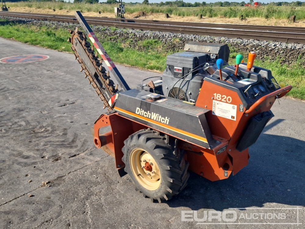 Ditch Witch 1820H - Траншеекопатель: фото 3 Ditch Witch 1820H - Траншеекопатель: фото 3