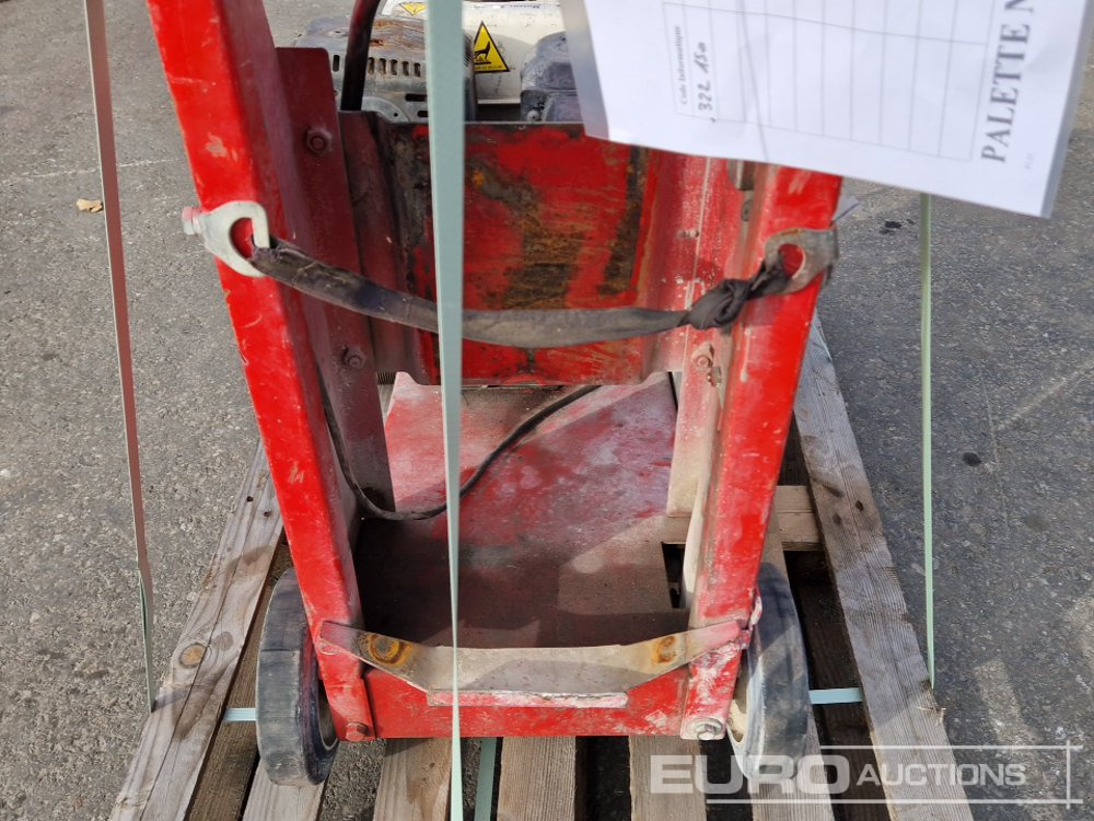 Husqvarna Walk Behind Asphalt Saw - Асфальтоукладочная техника: фото 5 Husqvarna Walk Behind Asphalt Saw - Асфальтоукладочная техника: фото 5