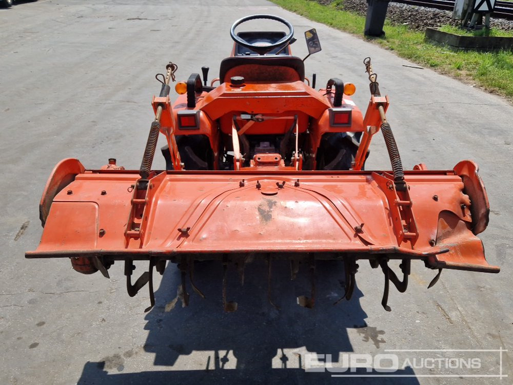 Kubota B40 - Минитрактор: фото 4 Kubota B40 - Минитрактор: фото 4