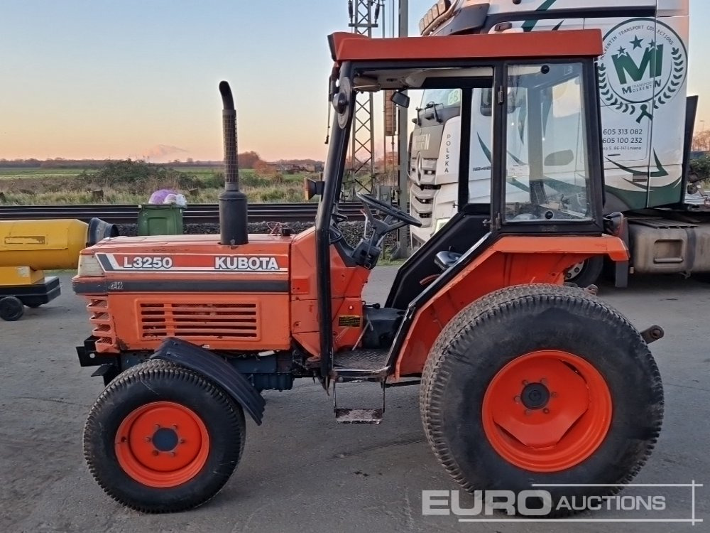 Kubota L3250D - Минитрактор: фото 2 Kubota L3250D - Минитрактор: фото 2