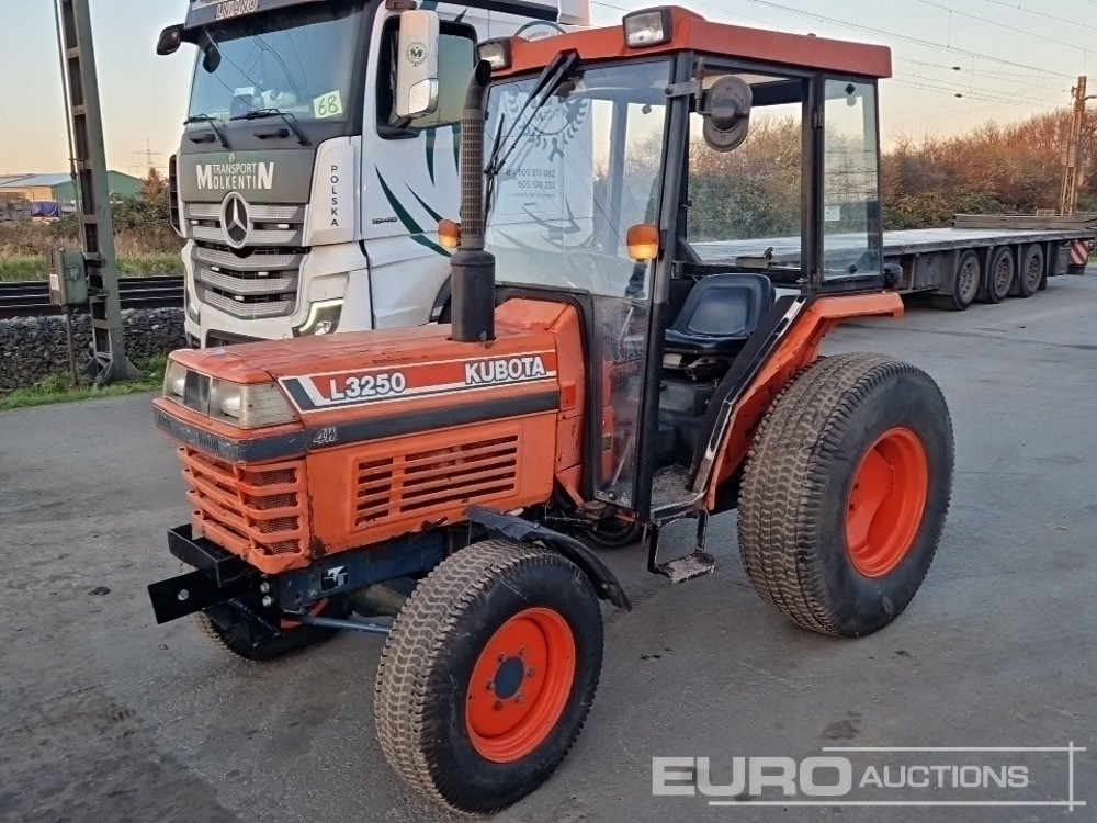Kubota L3250D - Минитрактор: фото 1 Kubota L3250D - Минитрактор: фото 1