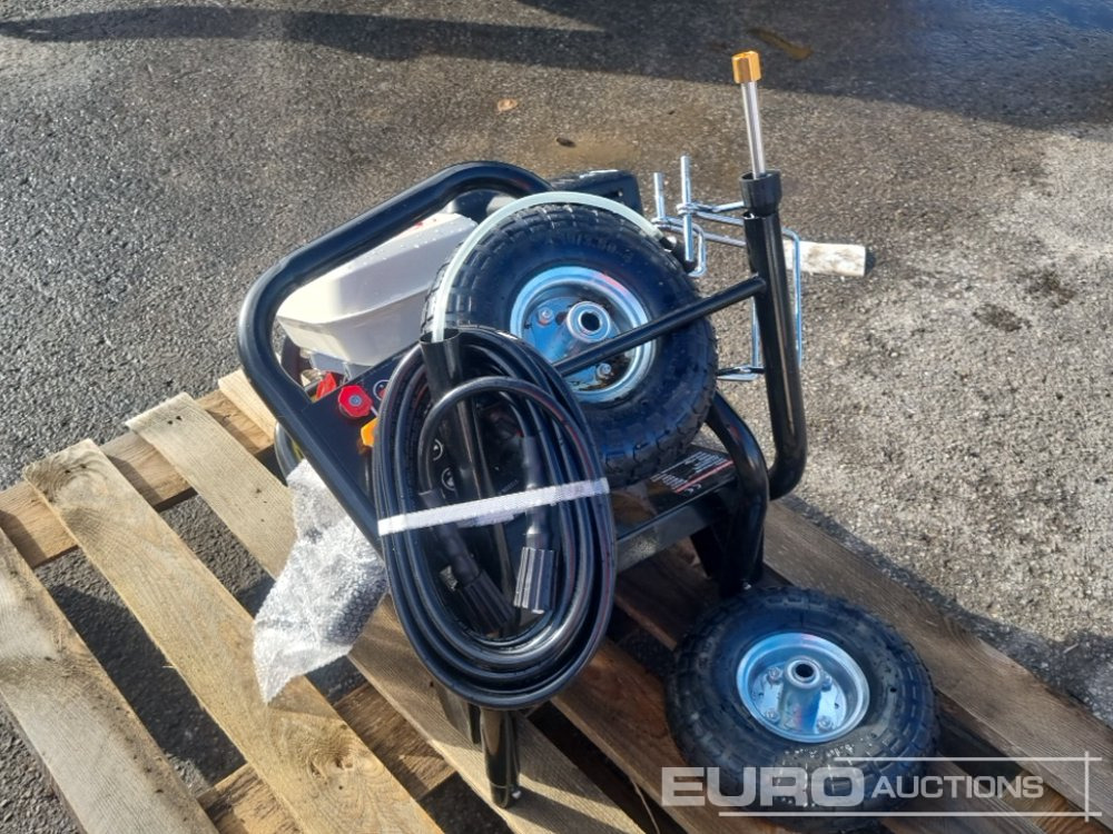 MAXWIN MT3500PSI Petrol Power Washer, 240Bar, 6.5HP - Строительное оборудование: фото 3 MAXWIN MT3500PSI Petrol Power Washer, 240Bar, 6.5HP - Строительное оборудование: фото 3