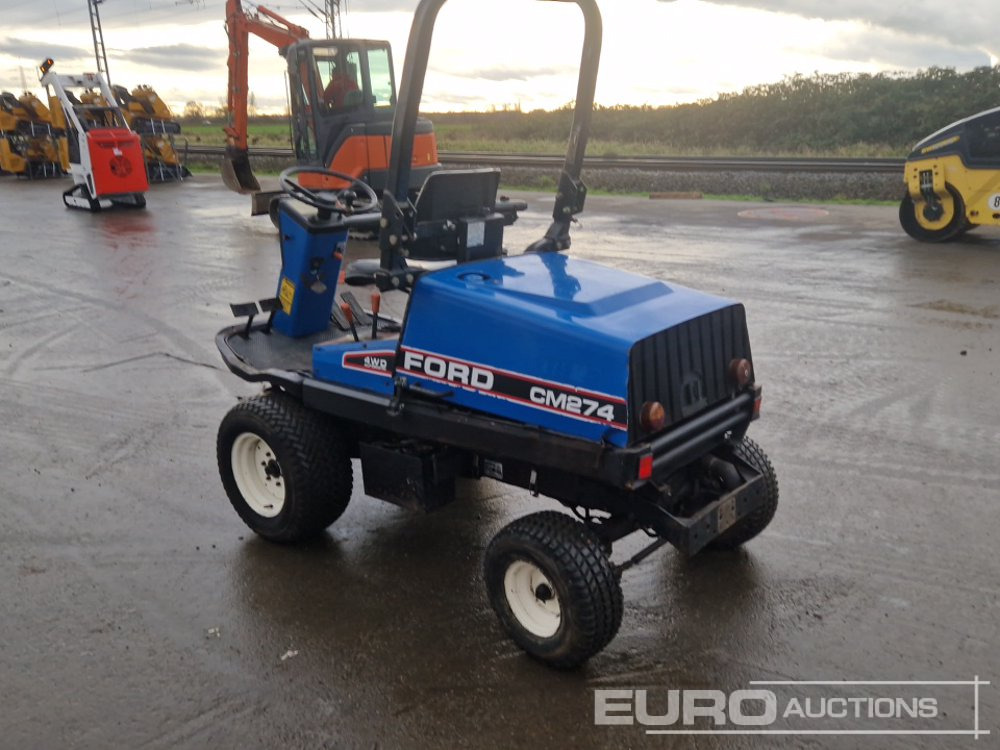 New Holland TM274 4WD Ride on Lawnmower, Roll Bar (No Cutting Deck) - Газонокосилка: фото 3 New Holland TM274 4WD Ride on Lawnmower, Roll Bar (No Cutting Deck) - Газонокосилка: фото 3