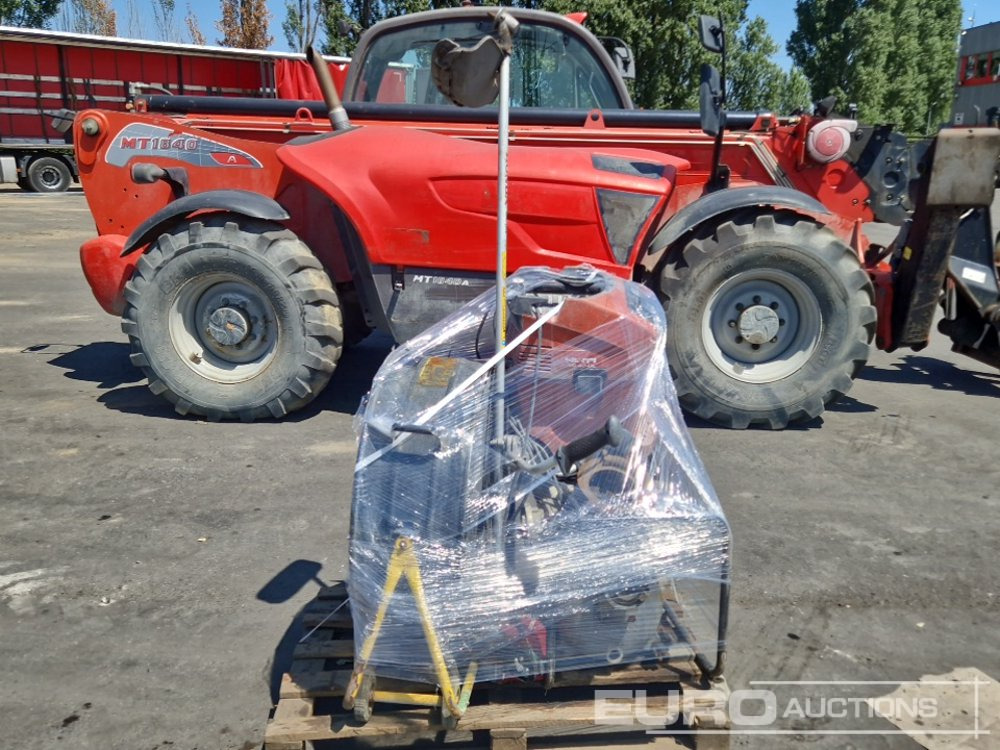 Pallet of, Fan, Pump, Grass Cutter, Vacuum Cleaner - Строительное оборудование: фото 3 Pallet of, Fan, Pump, Grass Cutter, Vacuum Cleaner - Строительное оборудование: фото 3