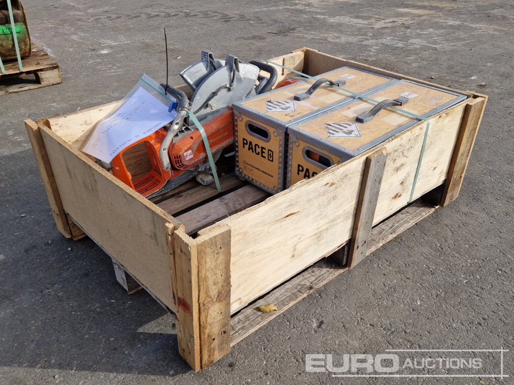 Pallet of Husqvarna Quickcut Saws, Battery Power Kit - Асфальтоукладочная техника: фото 1 Pallet of Husqvarna Quickcut Saws, Battery Power Kit - Асфальтоукладочная техника: фото 1