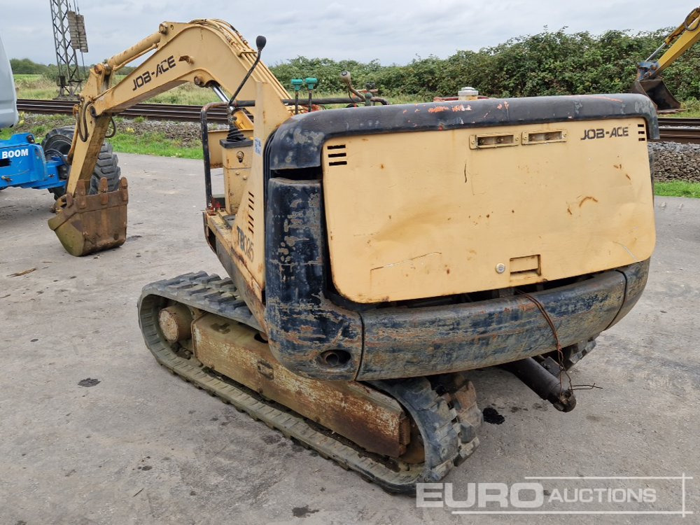 Takeuchi TB025 - Мини-экскаватор: фото 3 Takeuchi TB025 - Мини-экскаватор: фото 3