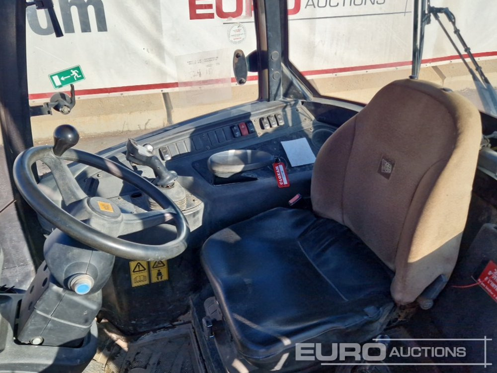 Колёсный погрузчик 2014 JCB 406: фото 27