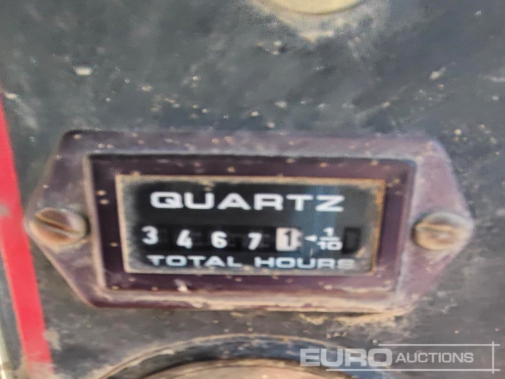 Gehl SL4240 - Мини-погрузчик с бортовым поворотом: фото 5 Gehl SL4240 - Мини-погрузчик с бортовым поворотом: фото 5