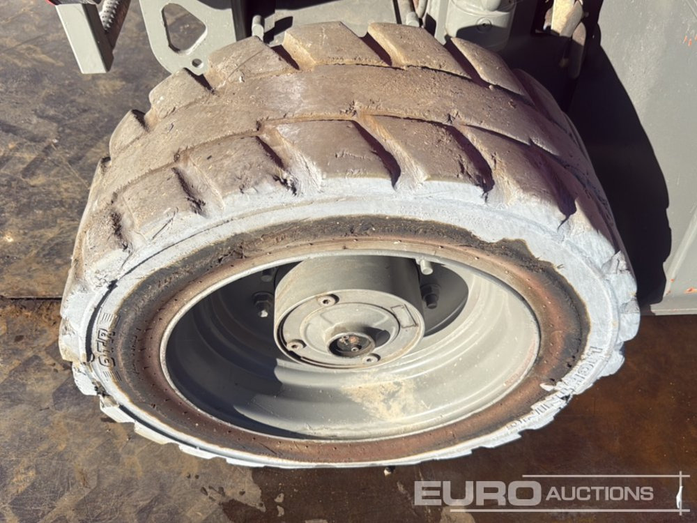 Ножничный подъемник JLG 4069LE: фото 10 Ножничный подъемник JLG 4069LE: фото 10