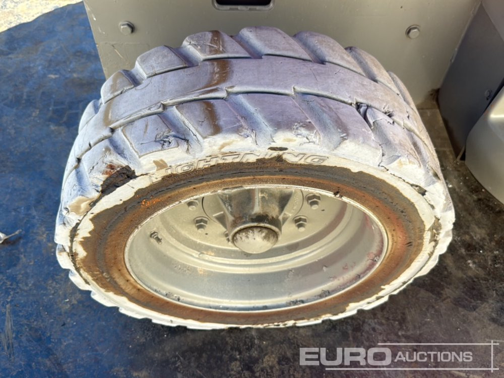 Ножничный подъемник JLG 4069LE: фото 12 Ножничный подъемник JLG 4069LE: фото 12