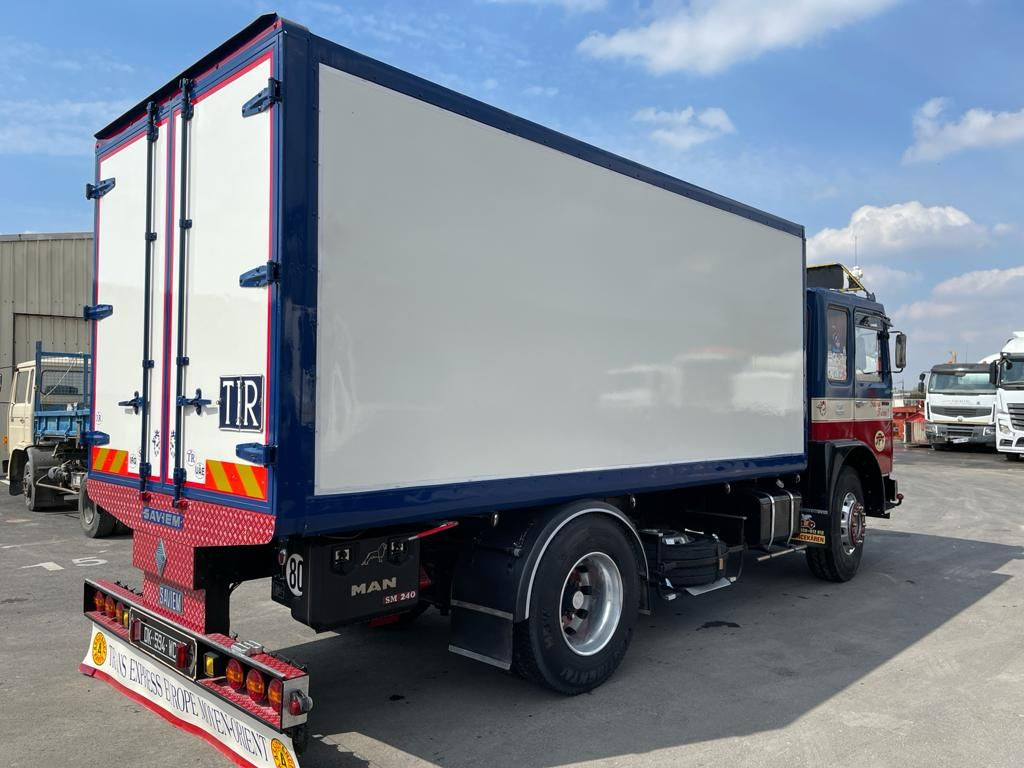 Camion SAVIEM SM 240 - Грузовик с закрытым кузовом: фото 3 Camion SAVIEM SM 240 - Грузовик с закрытым кузовом: фото 3