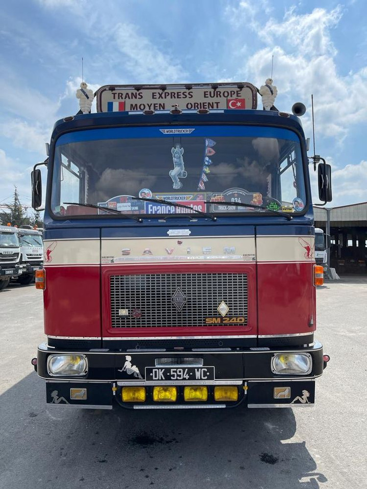 Camion SAVIEM SM 240 - Грузовик с закрытым кузовом: фото 1 Camion SAVIEM SM 240 - Грузовик с закрытым кузовом: фото 1